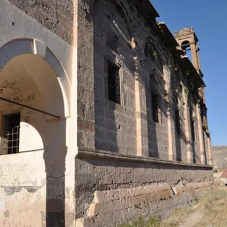 Cemil Koyu Cave House Urgup