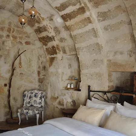 Cemil Koyu Cave House Hotel *
